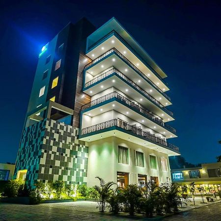 The Zenith - A Boutique Hotel By Hot Millions Mohali 外观 照片