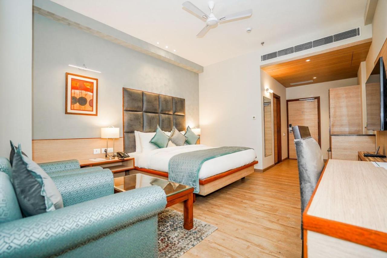 The Zenith - A Boutique Hotel By Hot Millions Mohali 外观 照片