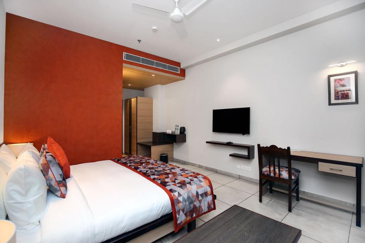 The Zenith - A Boutique Hotel By Hot Millions Mohali 外观 照片